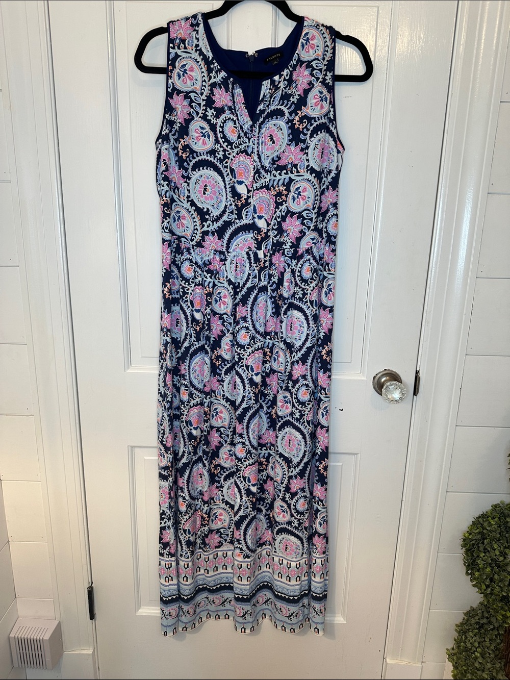 Talbots Navy Maxi Dress with Pink‎ and Light Blue Floral Paisley size 8 EUC